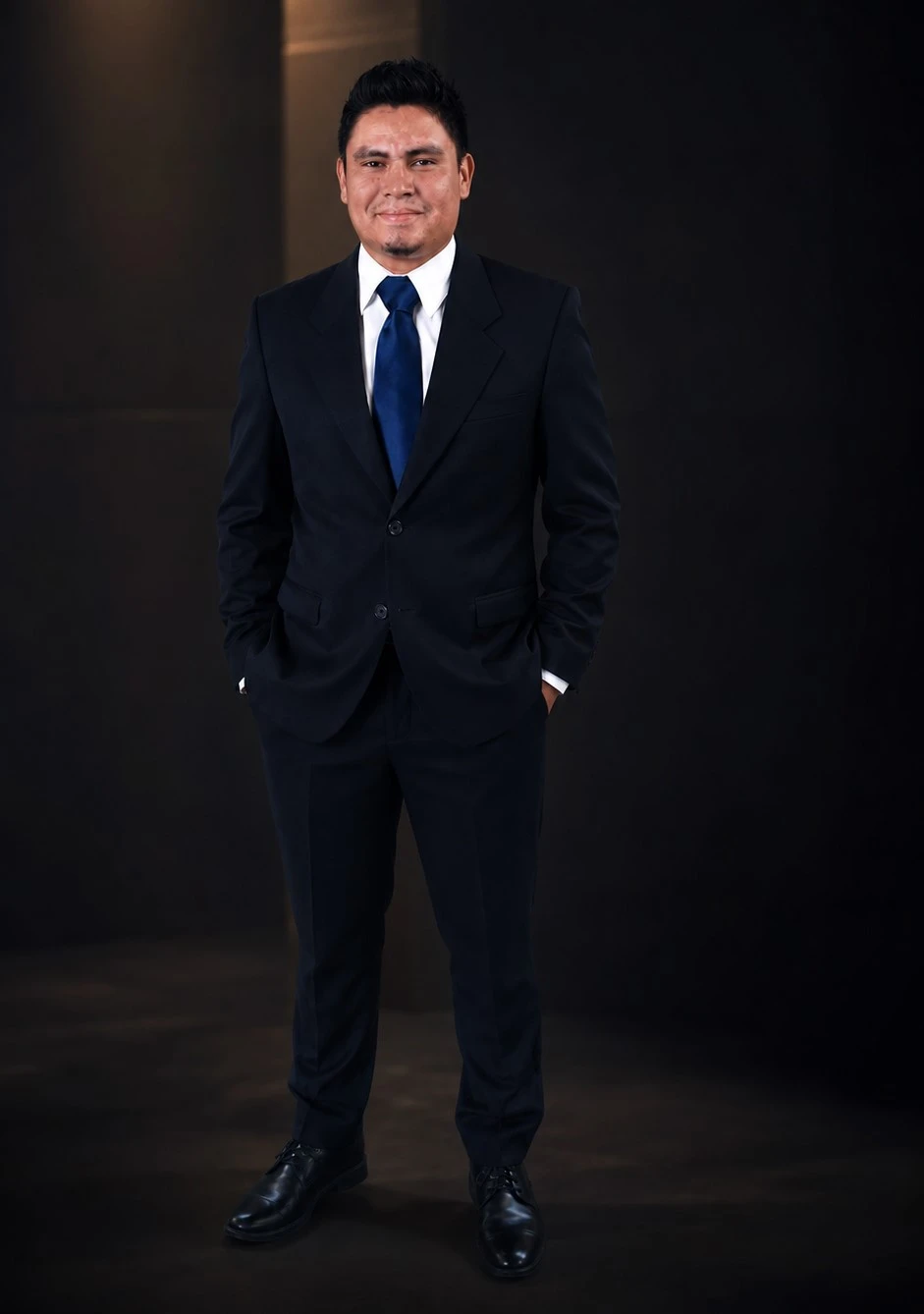 César Urroz